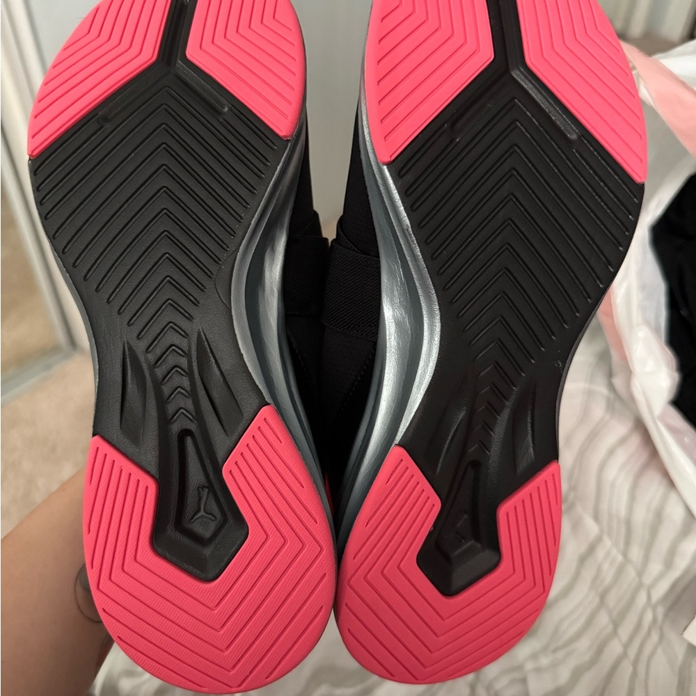 Puma shoes - Picture 3 of 6